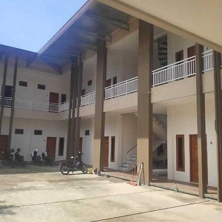 Reddoorz Near Universitas Muhammadiyah Purwokerto Kembaran Exteriör bild